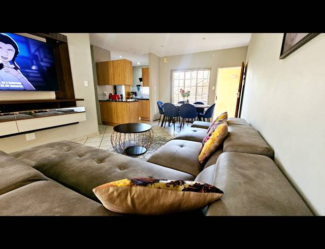3 BEDROOM SECTIONAL TITLE FOR SALE IN SAFARI GARDENS